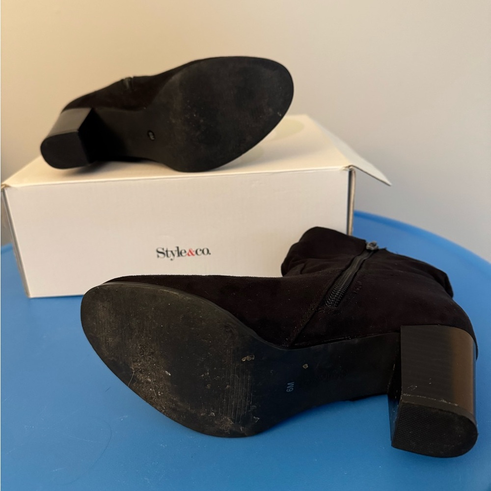 Macy’s style and Co. black scrunched suede booties sz 6 medium - Picture 5 of 7